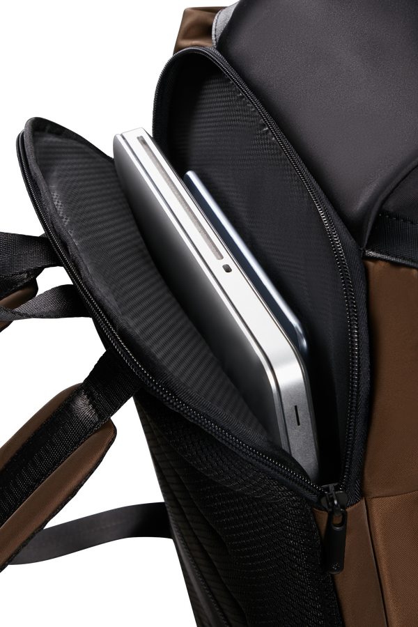 Mochila para Portátil 15.6" c/ Aba Castanho - Relyon | Samsonite