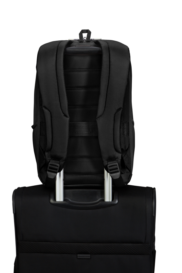 Mochila de Viagem Cabine S Preto - Guardit Classy | Samsonite