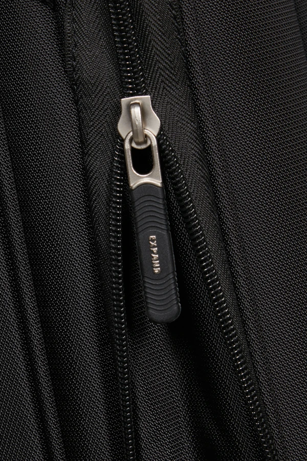 Mala de Viagem Média 67cm Expansível 4 Rodas Preto - Base Breeze | Samsonite